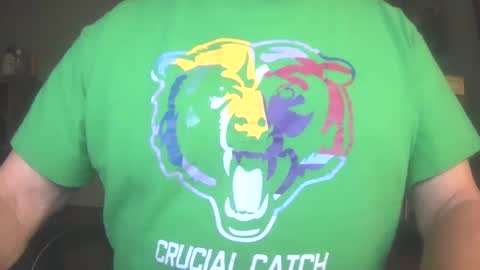 il_undercover online show from October 6, 2025, 11:40 am