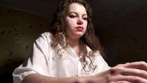 Laura online show from March 18, 2026, 2:31 pm