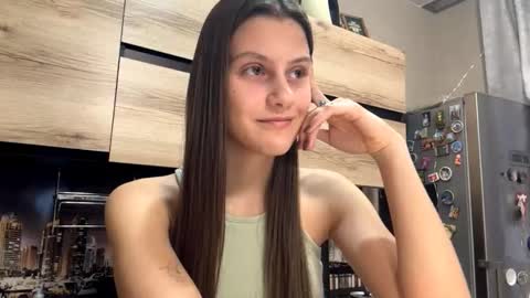 Snapshot of ilianaportwood chatting on February 16, 2026, 11:17 am Sophie online show from February 16, 2026, 11:17 am