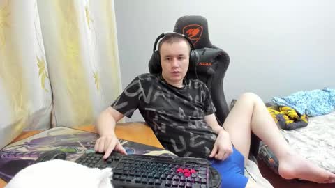 iliaskris online show from October 12, 2025, 5:34 pm