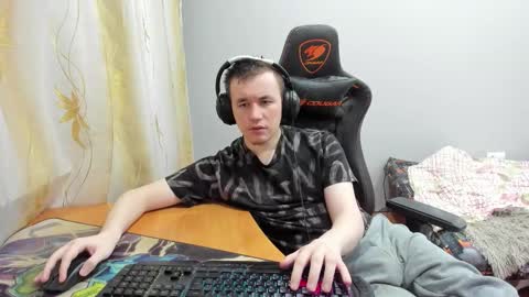 iliaskris online show from November 7, 2025, 1:22 pm