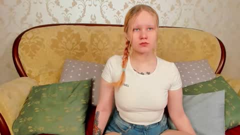 Annie online show from November 8, 2025, 3:18 am