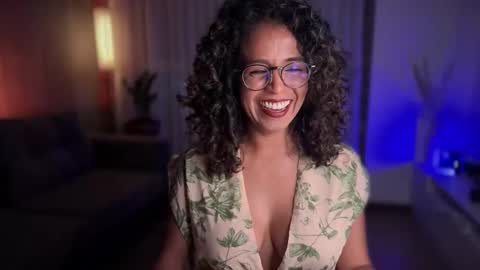 Kloe online show from February 7, 2025, 11:45 pm