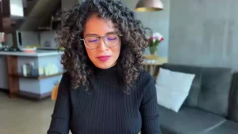 Kloe online show from February 19, 2025, 10:31 pm