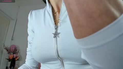 Snapshot of illegal_lorry chatting on March 5, 2025, 4:45 am illegal_lorry online show from March 5, 2025, 4:45 am