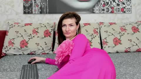 Snapshot of illegalbeauty87 chatting on December 3, 2024, 3:41 am Ingrid or more easier...Miss GoDDess Mistress online show from December 3, 2024, 3:41 am