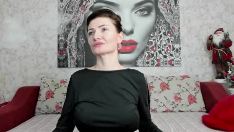 Snapshot of illegalbeauty87 chatting on December 23, 2024, 9:18 pm Ingrid or more easier...Miss GoDDess Mistress online show from December 23, 2024, 9:18 pm