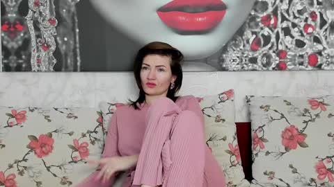 Snapshot of illegalbeauty87 chatting on January 21, 2025, 7:04 am Ingrid or more easier...Miss GoDDess Mistress online show from January 21, 2025, 7:04 am