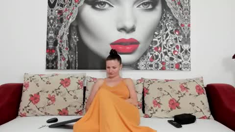 Snapshot of illegalbeauty87 chatting on September 10, 2025, 7:47 pm Ingrid or more easier...Miss GoDDess Mistress online show from September 10, 2025, 7:47 pm