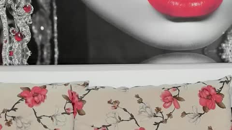 Snapshot of illegalbeauty87 chatting on October 4, 2025, 2:31 am Ingrid or more easier...Miss GoDDess Mistress online show from October 4, 2025, 2:31 am