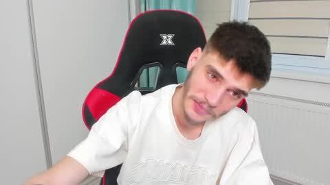 Snapshot of illusions888 chatting on March 9, 2025, 6:32 pm D-Illusion online show from March 9, 2025, 6:32 pm