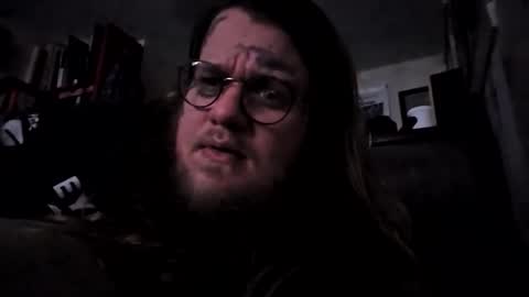 Snapshot of ilovestinkypussy420 chatting on December 2, 2025, 7:14 am ilovestinkypussy420 online show from December 2, 2025, 7:14 am