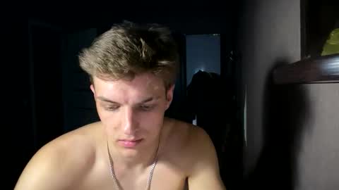 ilyahrr online show from April 1, 2026, 9:23 pm