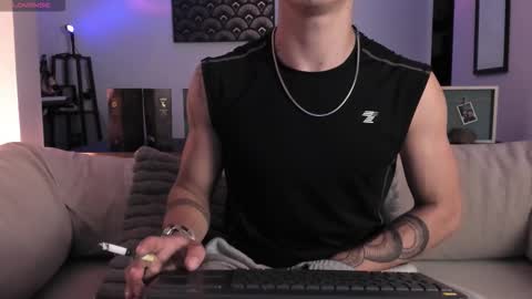 IM  THOMAS online show from October 8, 2025, 4:43 am