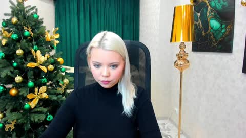 Snapshot of im__youre_sunshine chatting on December 8, 2024, 7:22 pm Roxy online show from December 8, 2024, 7:22 pm