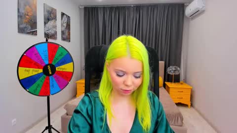 Snapshot of im__youre_sunshine chatting on March 4, 2025, 9:32 pm Roxy online show from March 4, 2025, 9:32 pm