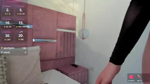 Snapshot of im_alejandra_ chatting on December 19, 2024, 5:40 am Aleja online show from December 19, 2024, 5:40 am