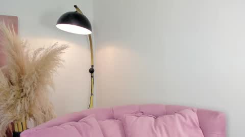 Snapshot of im_alejandra_ chatting on October 19, 2025, 1:17 am Aleja online show from October 19, 2025, 1:17 am