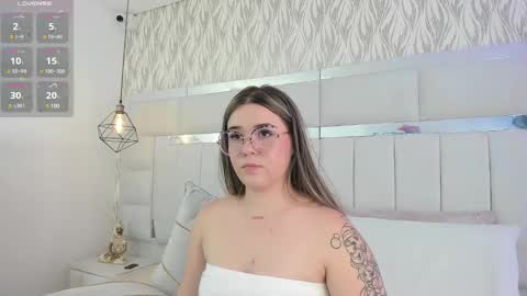 Snapshot of im_dalhia chatting on December 27, 2024, 8:39 pm DAHLIA online show from December 27, 2024, 8:39 pm
