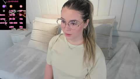 Snapshot of im_dalhia chatting on January 24, 2025, 8:54 pm DAHLIA online show from January 24, 2025, 8:54 pm