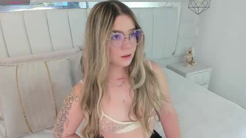 Snapshot of im_dalhia chatting on March 4, 2025, 8:38 pm DAHLIA online show from March 4, 2025, 8:38 pm