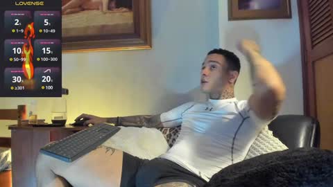 im_dominike online show from January 3, 2025, 2:10 am