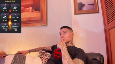 im_dominike online show from January 5, 2025, 2:19 pm