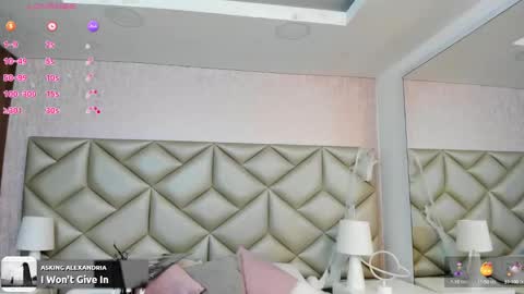 Snapshot of im_gaia chatting on October 9, 2025, 12:25 pm Im Gaia online show from October 9, 2025, 12:25 pm