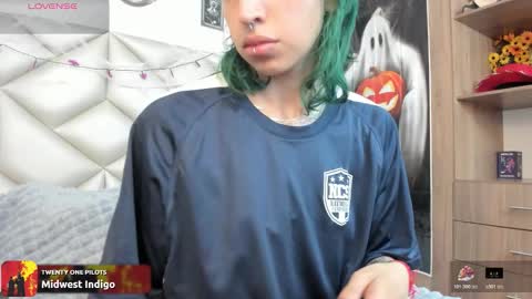 Snapshot of im_gaia chatting on October 20, 2025, 12:38 pm Im Gaia online show from October 20, 2025, 12:38 pm