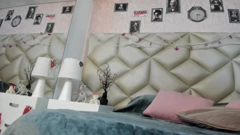 Snapshot of im_gaia chatting on October 27, 2025, 12:20 pm Im Gaia online show from October 27, 2025, 12:20 pm