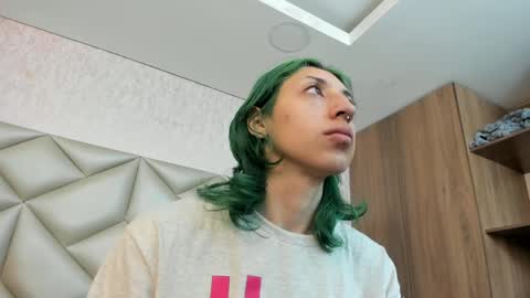 Snapshot of im_gaia chatting on November 9, 2025, 12:03 pm Im Gaia online show from November 9, 2025, 12:03 pm