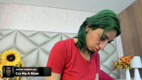 Snapshot of im_gaia chatting on November 13, 2025, 12:15 pm Im Gaia online show from November 13, 2025, 12:15 pm