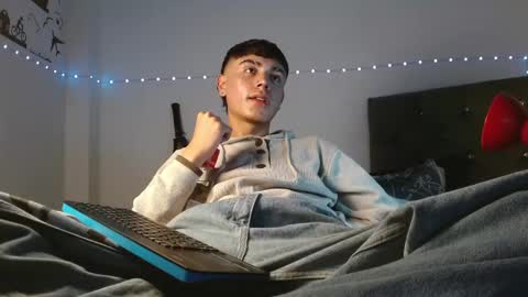 Snapshot of im_juanda chatting on February 22, 2025, 10:31 pm im_juanda online show from February 22, 2025, 10:31 pm