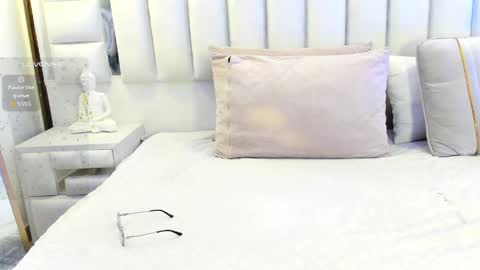 Kazumi online show from April 10, 2026, 12:32 pm