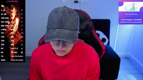 Laia online show from November 12, 2025, 5:46 pm