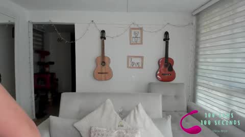 im_mariana online show from November 20, 2025, 5:56 pm