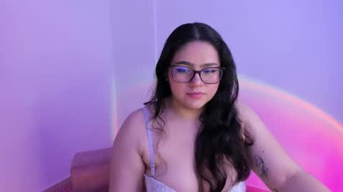 Snapshot of im_meii chatting on October 3, 2025, 9:34 pm mei mei uwu online show from October 3, 2025, 9:34 pm