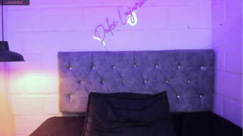 Mia online show from April 15, 2026, 7:58 pm