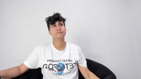 milan online show from October 5, 2025, 4:33 am