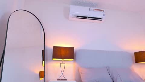 Snapshot of im_nova_w chatting on November 27, 2025, 7:27 pm nova online show from November 27, 2025, 7:27 pm