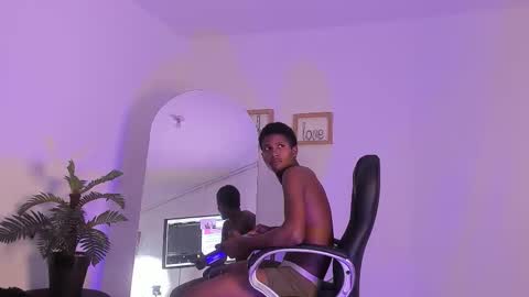 oleider dont forget your thumbs up online show from February 19, 2026, 4:19 am