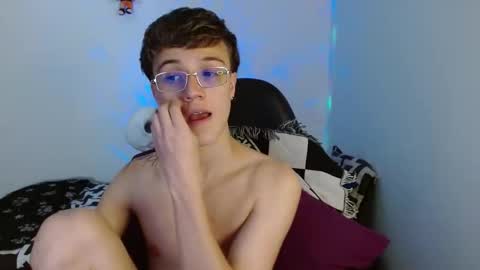 Snapshot of im_oliverpark chatting on March 6, 2025, 12:21 am Oliver P online show from March 6, 2025, 12:21 am