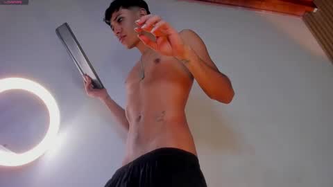 im_sebaslopez online show from March 10, 2025, 8:26 am