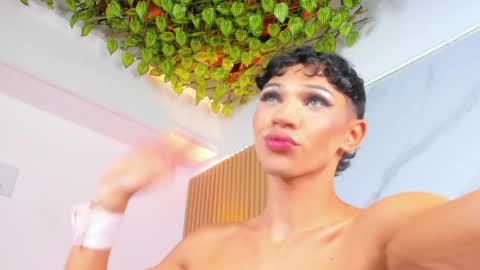 im_sebaslopez online show from May 16, 2026, 12:40 am