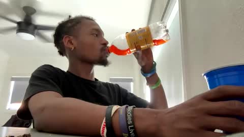 imchokingchicken online show from September 24, 2025, 10:13 pm