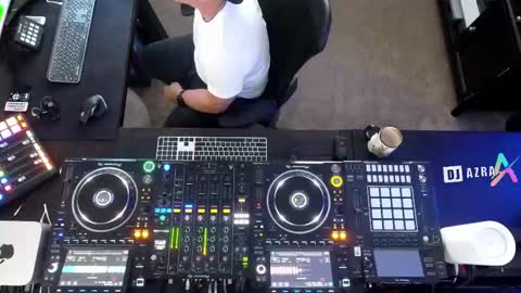 Snapshot of imdjazra chatting on November 2, 2025, 3:03 pm DJ Azra online show from November 2, 2025, 3:03 pm