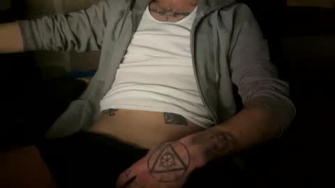 Snapshot of imilluminator chatting on February 17, 2025, 1:04 am imilluminator online show from February 17, 2025, 1:04 am