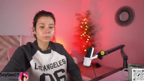 imjess_ online show from November 30, 2025, 7:01 am