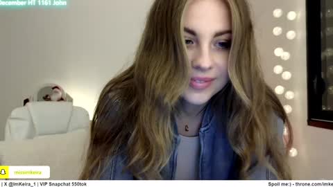 Snapshot of imkeira chatting on December 3, 2024, 7:33 pm ImKeira online show from December 3, 2024, 7:33 pm