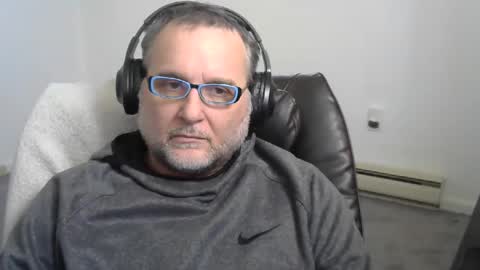 Snapshot of imkmac chatting on November 4, 2025, 6:51 pm Kel online show from November 4, 2025, 6:51 pm